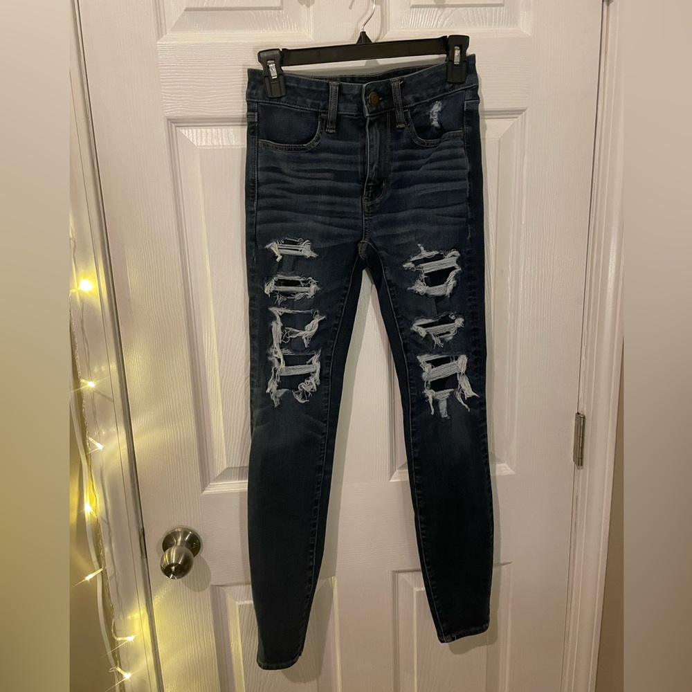 American Eagle 360 next level stretch skinny Jean w/ rips, size 2 regular!